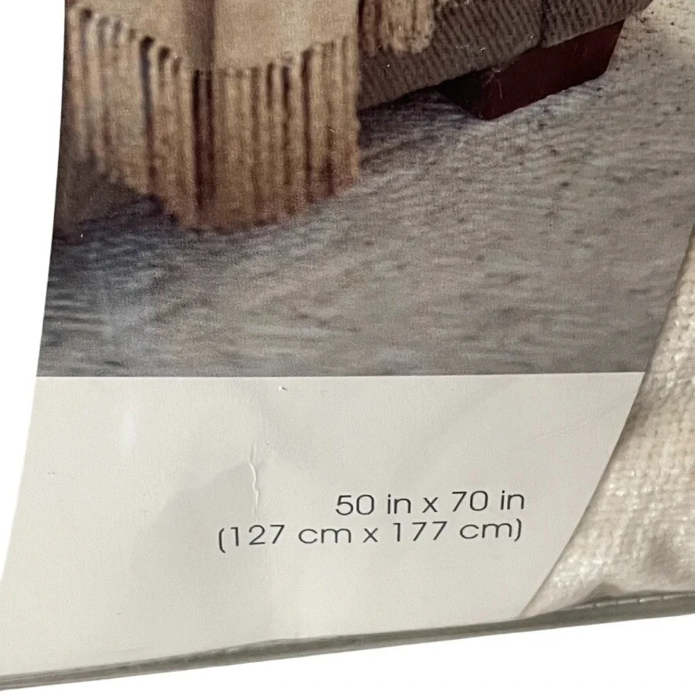 Vtg Chenille Throw Blanket Natural (Beige/Ivory)‎ 50x70 Target Home NOS 2002
